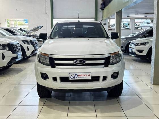 FORD RANGER 3.2 XLS 4X4 CD 20V DIESEL 4P MANUAL FORD RANGER 3.2 XLS 4X4 CD 20V DIESEL 4P MANUAL